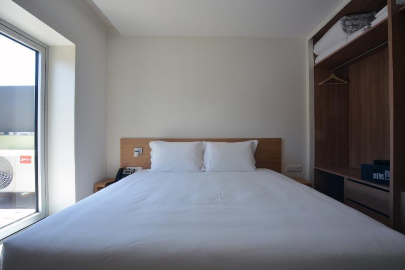 Spot Family Apartments Порту Екстер'єр фото